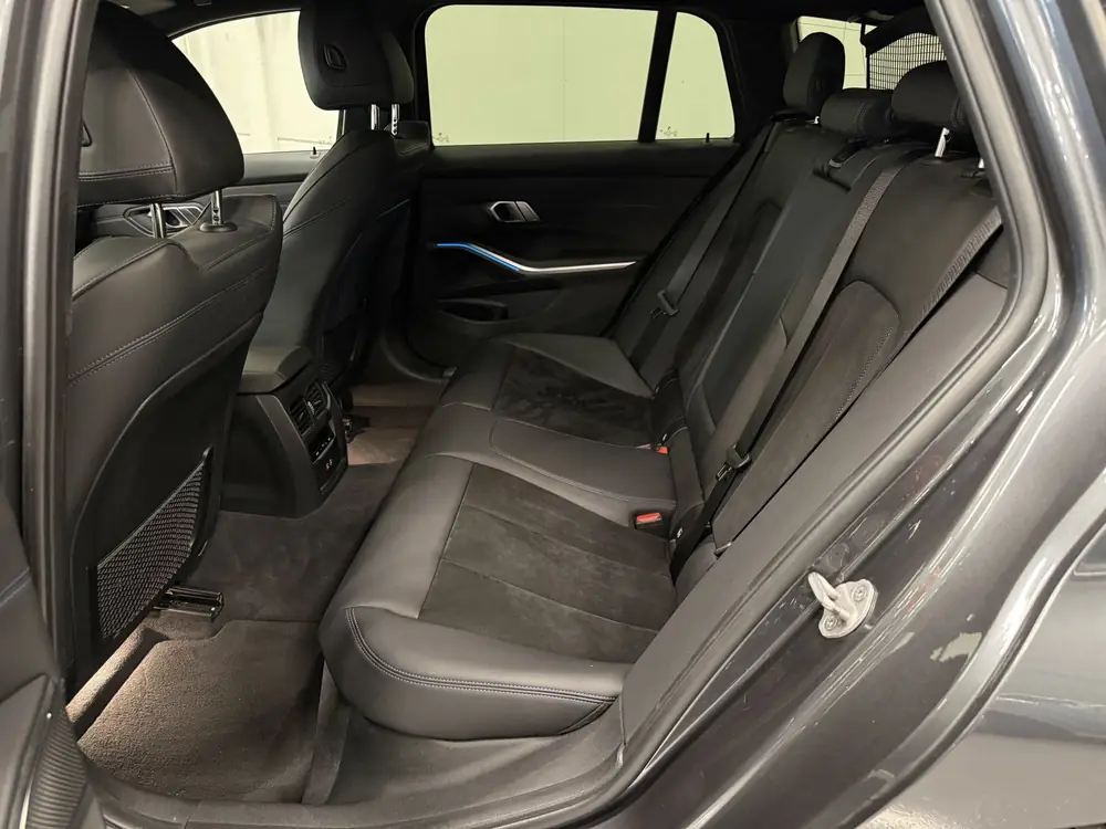 BMW 3-Serie 3 Serie Touring 330e M-Sport PANO/LASER/HEAD-UP/CAMERA/A uit 2021, foto 12