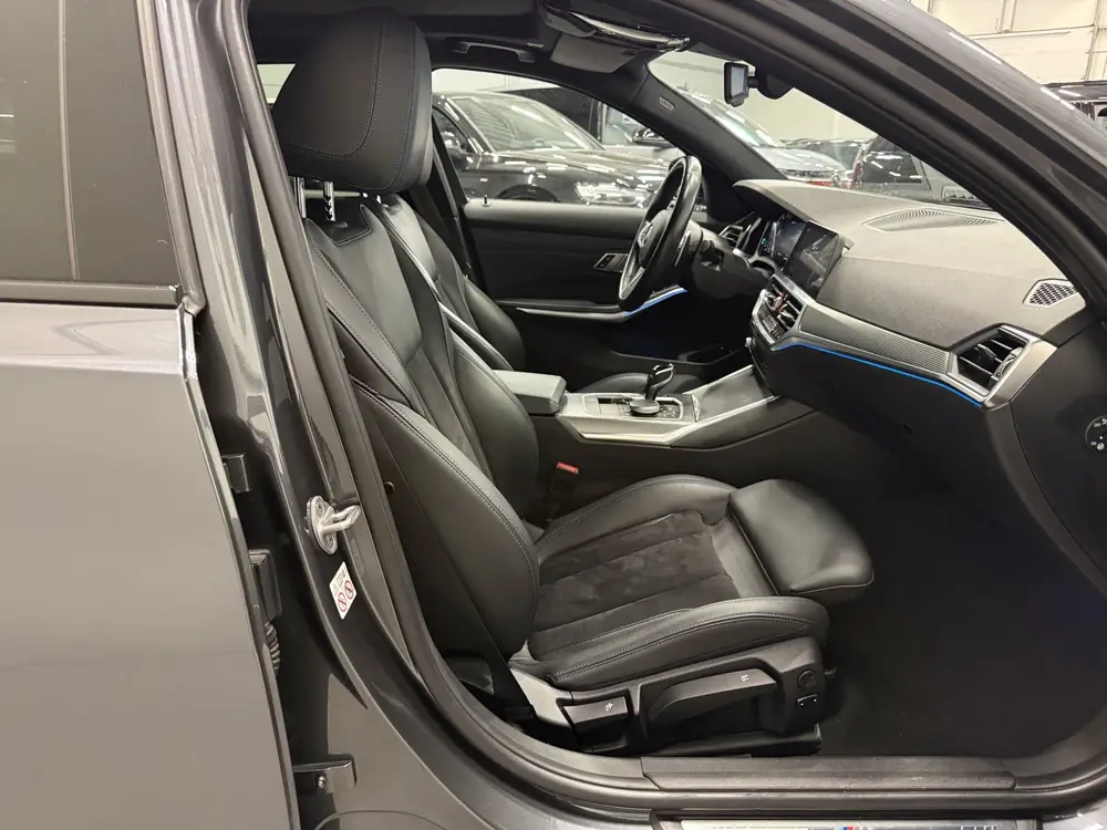 BMW 3-Serie 3 Serie Touring 330e M-Sport PANO/LASER/HEAD-UP/CAMERA/A uit 2021, foto 13