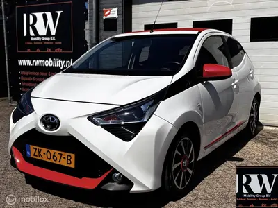 Toyota Aygo 1.0 VVT-i x-clusiv CABRIO*NAP*A/C*CARPLAY*CAMERA uit 2019