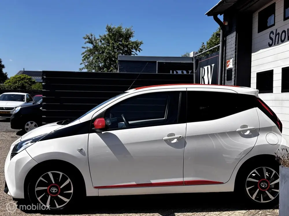 Toyota Aygo 1.0 VVT-i x-clusiv CABRIO*NAP*A/C*CARPLAY*CAMERA uit 2019, foto 4