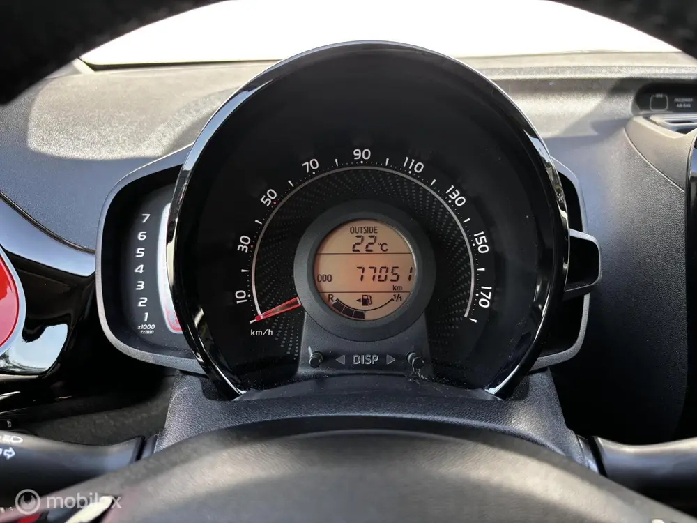 Toyota Aygo 1.0 VVT-i x-clusiv CABRIO*NAP*A/C*CARPLAY*CAMERA uit 2019, foto 8
