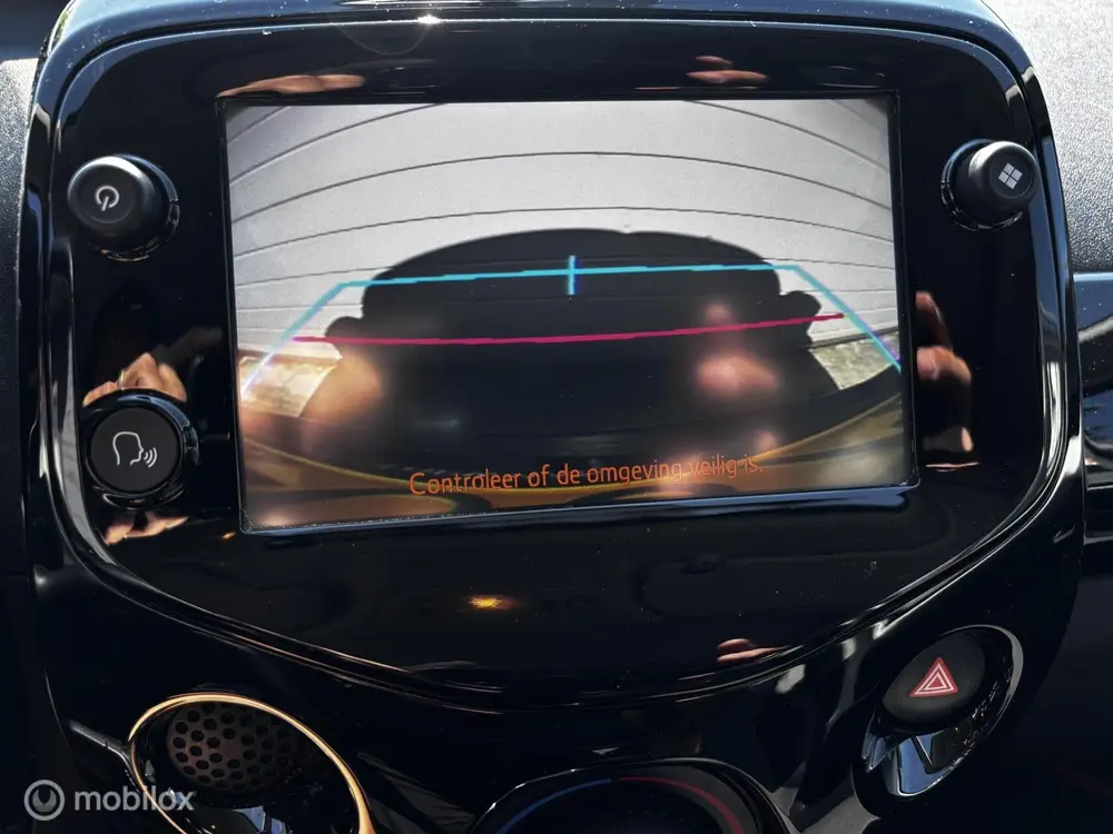 Toyota Aygo 1.0 VVT-i x-clusiv CABRIO*NAP*A/C*CARPLAY*CAMERA uit 2019, foto 9