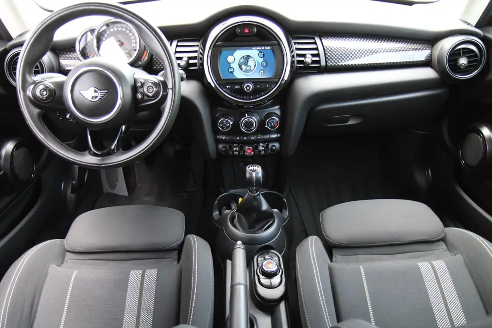 Mini Cooper S 2.0 Cooper S 192PK Stoelverwarming Airco C uit 2019, foto 11