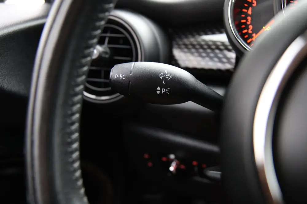 Mini Cooper S 2.0 Cooper S 192PK Stoelverwarming Airco C uit 2019, foto 14