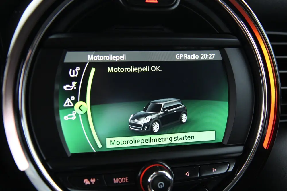Mini Cooper S 2.0 Cooper S 192PK Stoelverwarming Airco C uit 2019, foto 18