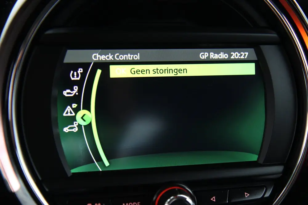 Mini Cooper S 2.0 Cooper S 192PK Stoelverwarming Airco C uit 2019, foto 19