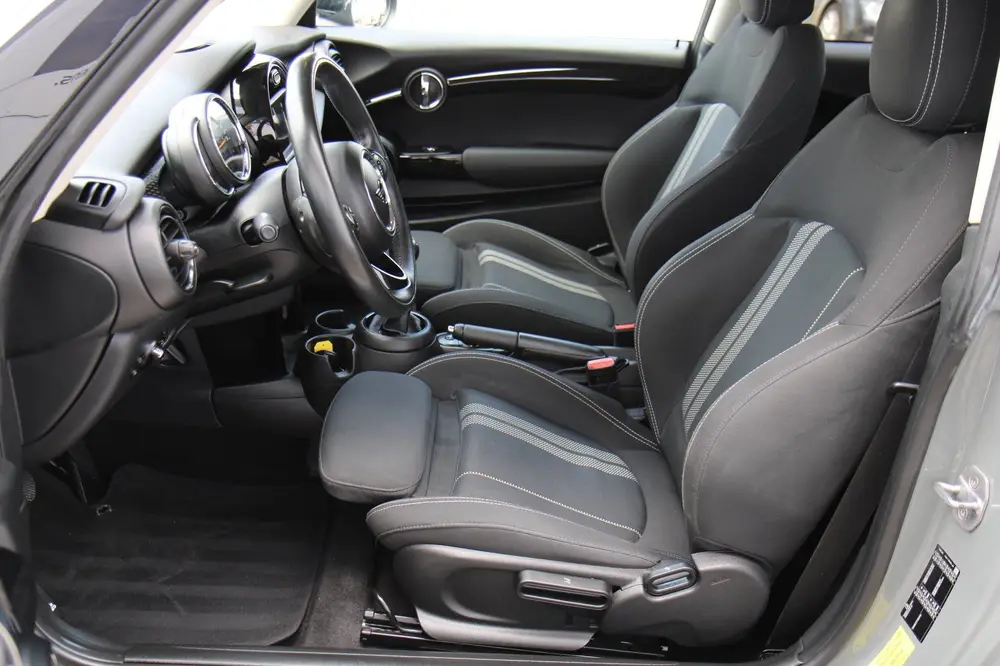 Mini Cooper S 2.0 Cooper S 192PK Stoelverwarming Airco C uit 2019, foto 8