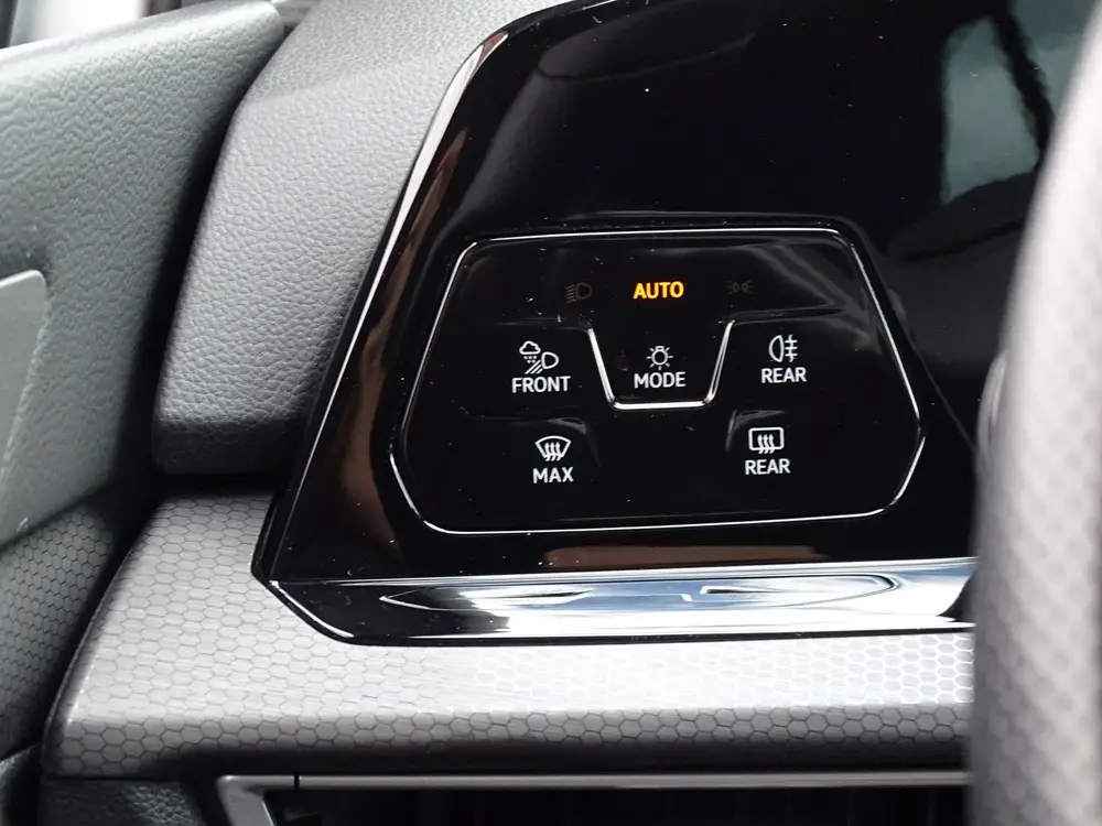 Volkswagen Golf 1.4 eHybrid GTE|Carplay|Navi|Sfeerverlichtin uit 2022, foto 20