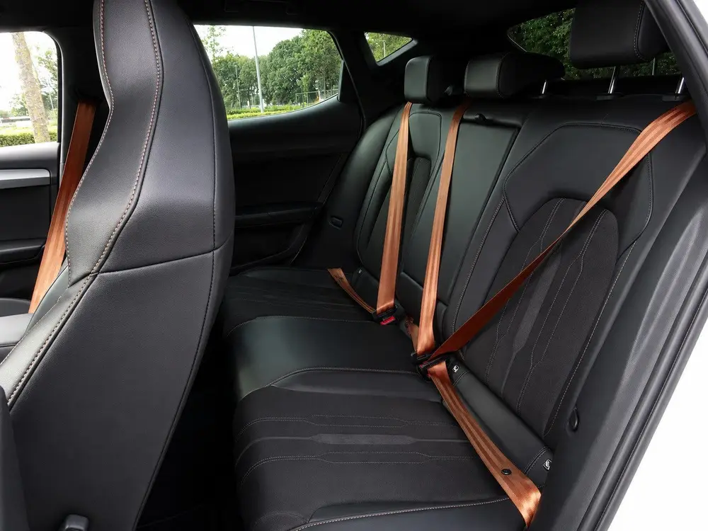 Cupra Leon 1.4 e-Hybrid VZ MAXTON/SPORTSTOELEN/CARPLAY/SFEER uit 2021, foto 11