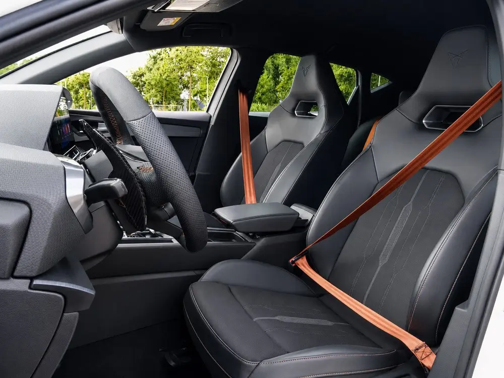 Cupra Leon 1.4 e-Hybrid VZ MAXTON/SPORTSTOELEN/CARPLAY/SFEER uit 2021, foto 9