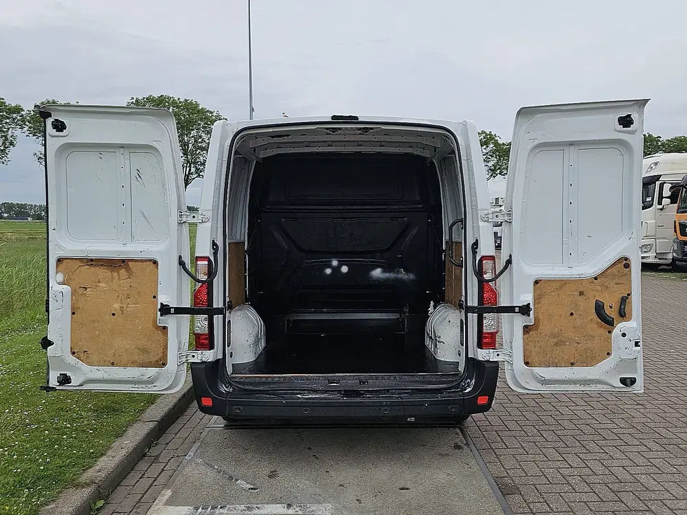 Renault Master 2.3 l1h1 dubbel cabine uit 2021, foto 12