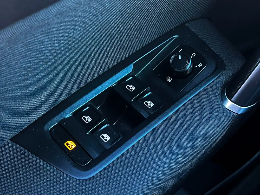 Volkswagen TOURAN 1.5 TSI Highline 7p Carplay__Clima_17''LMV uit 2021, foto 16