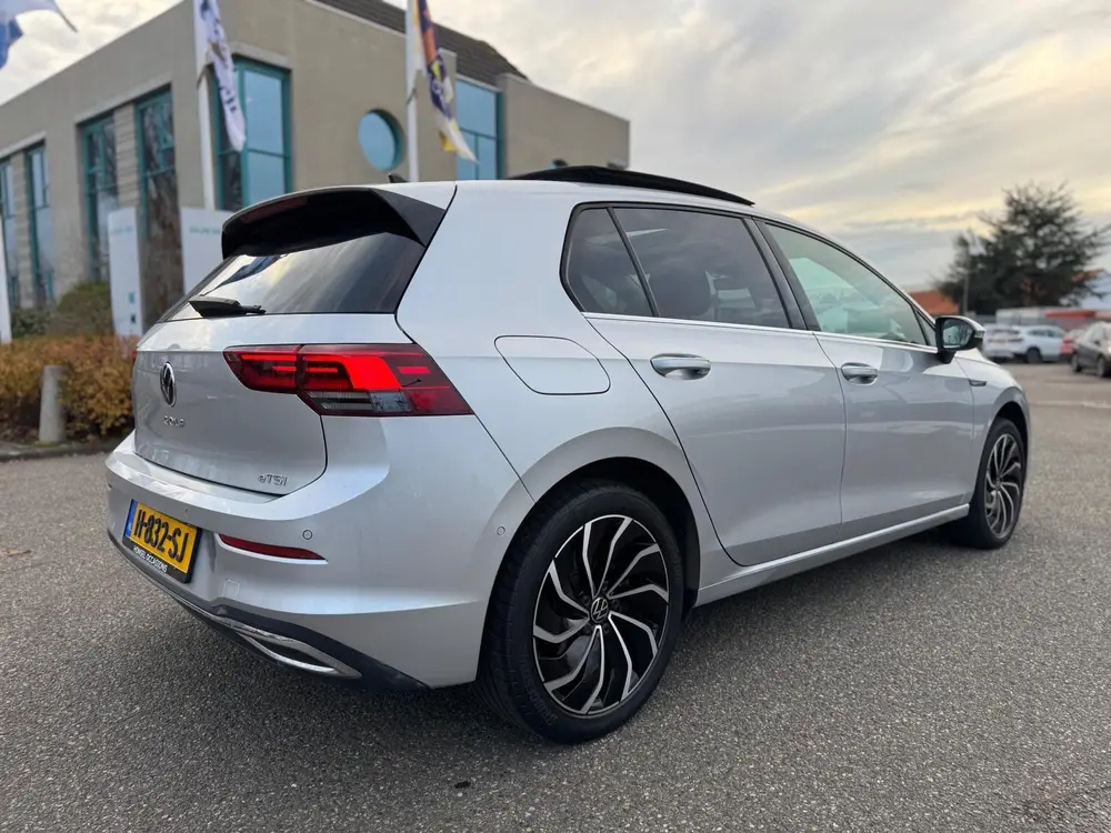 Volkswagen Golf 1.5 eTSI Style / panorama / automaat / airco uit 2020, foto 16