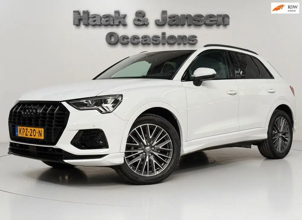 Audi Q3 35 TFSI S Line bedition Automaat Navi Crui uit 2019