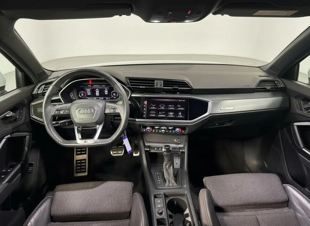 Audi Q3 35 TFSI S Line bedition Automaat Navi Crui uit 2019, foto 11