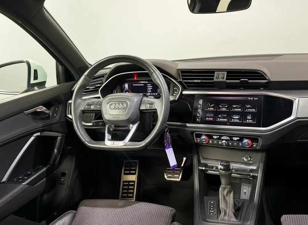 Audi Q3 35 TFSI S Line bedition Automaat Navi Crui uit 2019, foto 13