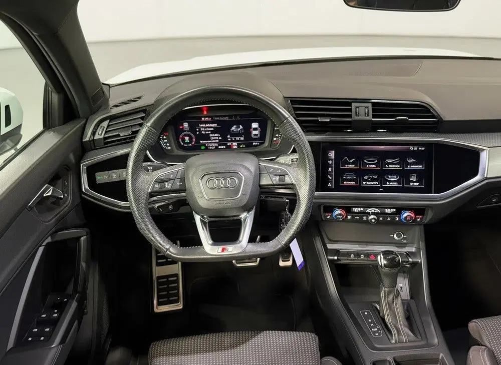 Audi Q3 35 TFSI S Line bedition Automaat Navi Crui uit 2019, foto 14