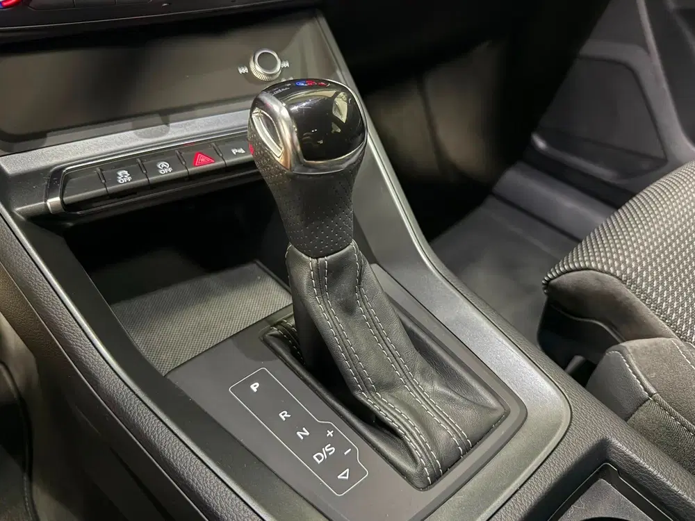 Audi Q3 35 TFSI S Line bedition Automaat Navi Crui uit 2019, foto 19