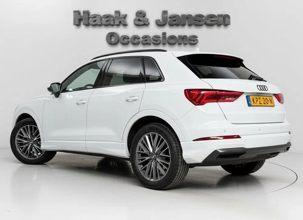 Audi Q3 35 TFSI S Line bedition Automaat Navi Crui uit 2019, foto 3