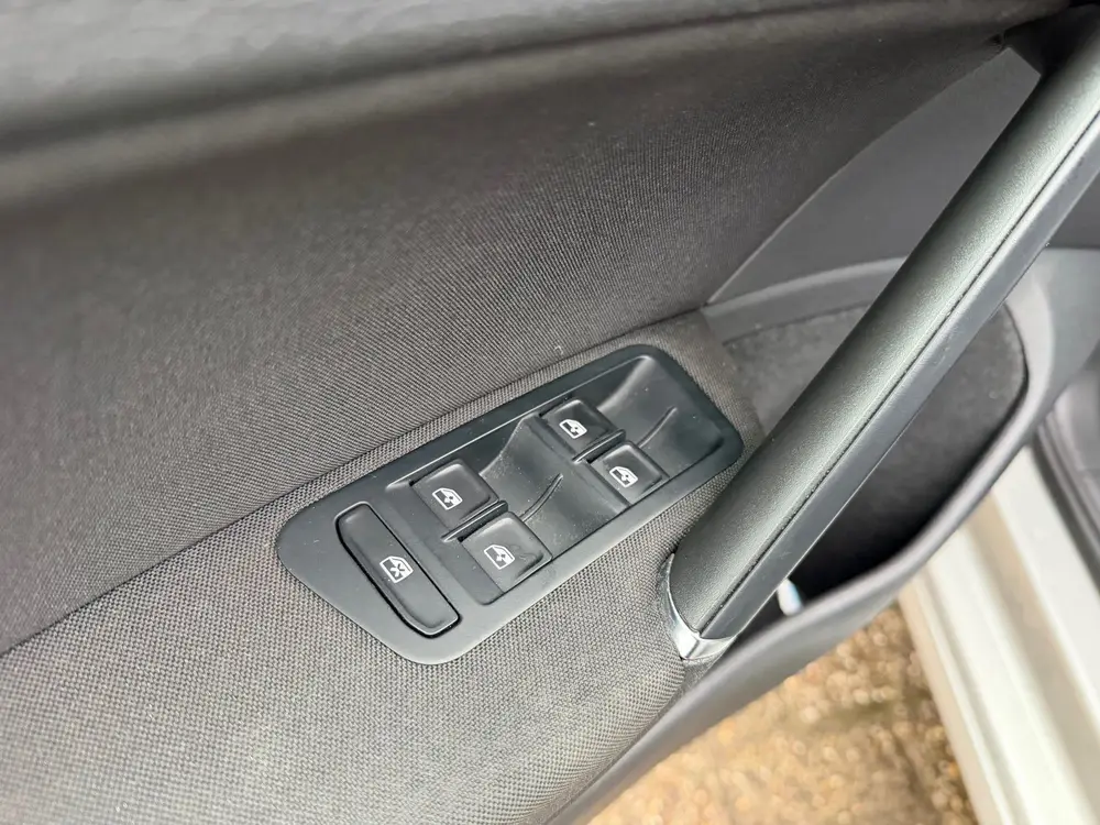 Volkswagen Golf 1.0 TSI Comfortline|Adapt. Cruise|Carplay| uit 2019, foto 11