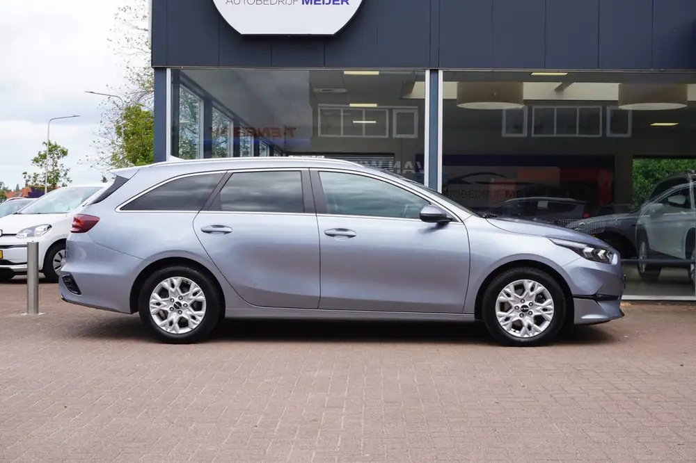 Kia (Pro) Cee D Ceed Sportswagon 1.5 T-GDi DynamicLine | Navigatie | Air uit 2022, foto 3