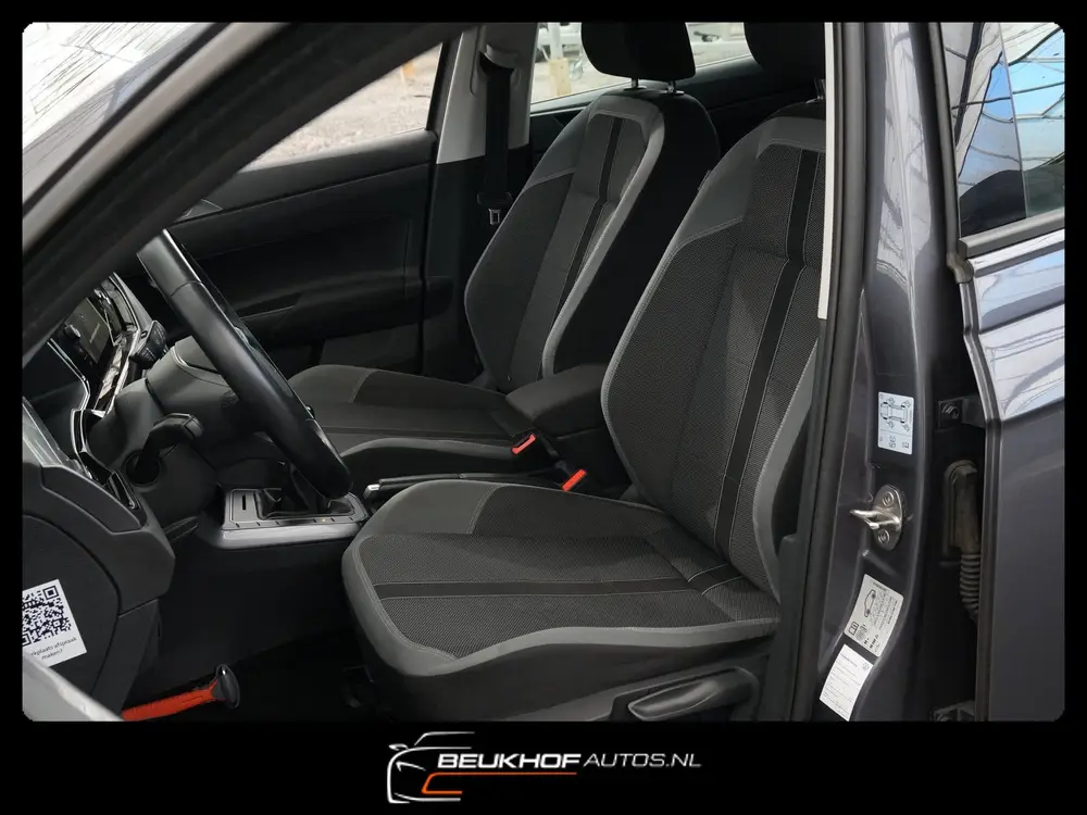 Volkswagen Polo 1.0 TSI Carplay Virtual Parkeersensor Xenon uit 2022, foto 11