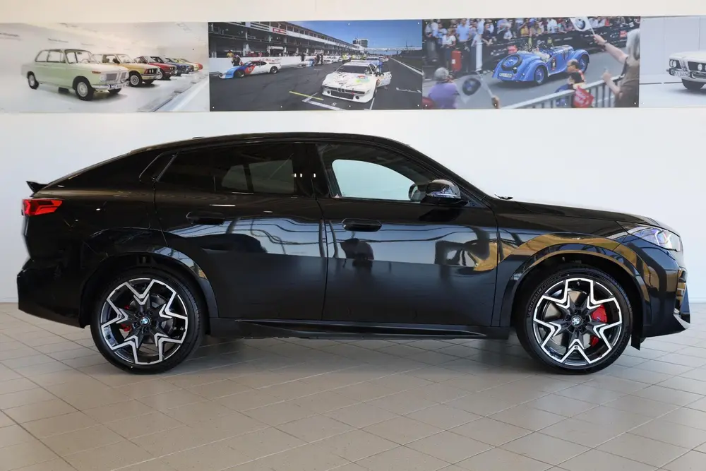 BMW iX2 eDrive20 uit 2026, foto 3