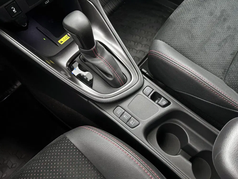 Toyota Yaris 1.5 Hybrid 130 GR SPORT + uit 2024, foto 11