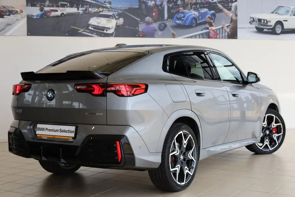 BMW iX2 eDrive20 uit 2026, foto 2