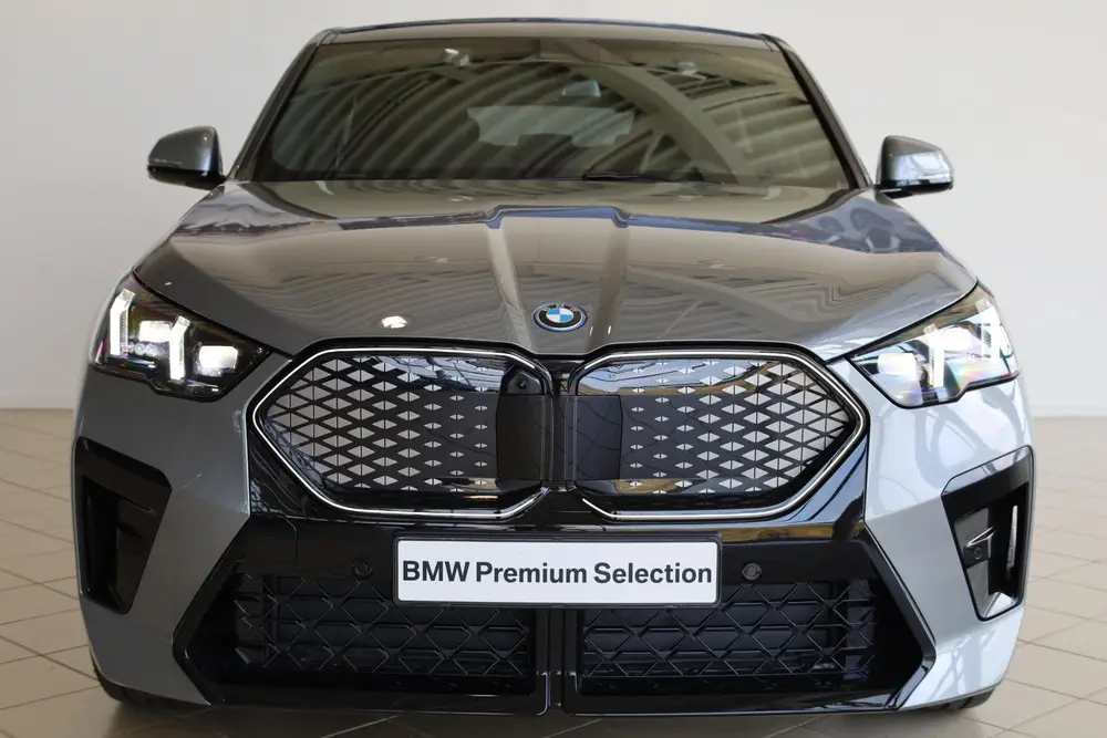 BMW iX2 eDrive20 uit 2026, foto 4