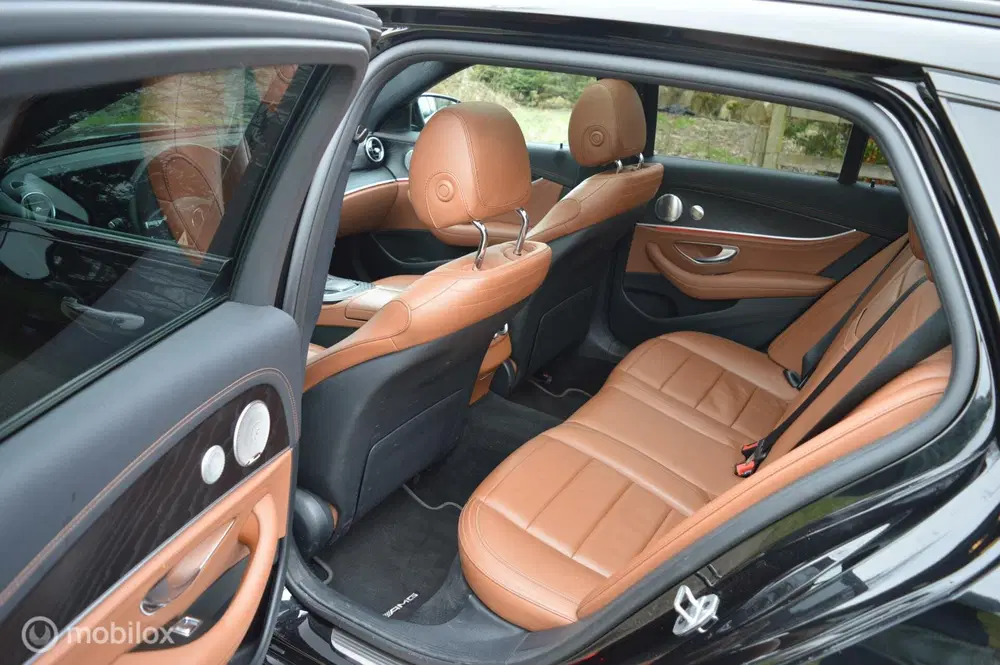 Mercedes-Benz E-Klasse E-klasse E300de uit 2020, foto 16