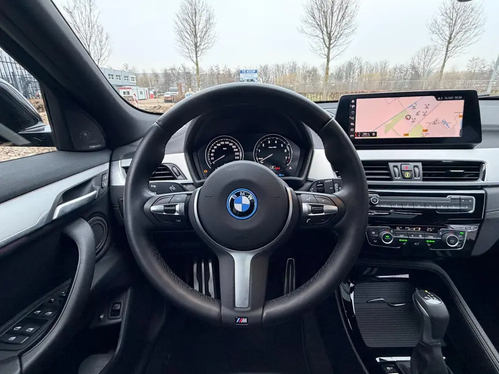 BMW X2 XDrive25e uit 2022, foto 6