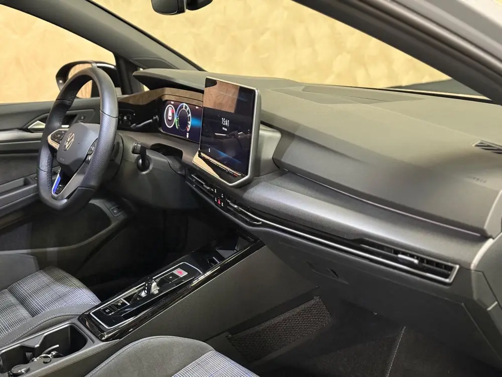 Volkswagen Golf 1.5 eHybrid GTE | Pano | 360 Camera | Keyles uit 2024, foto 13