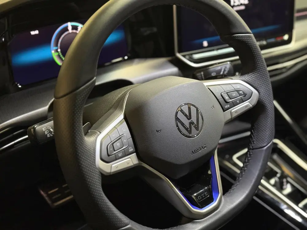 Volkswagen Golf 1.5 eHybrid GTE | Pano | 360 Camera | Keyles uit 2024, foto 20
