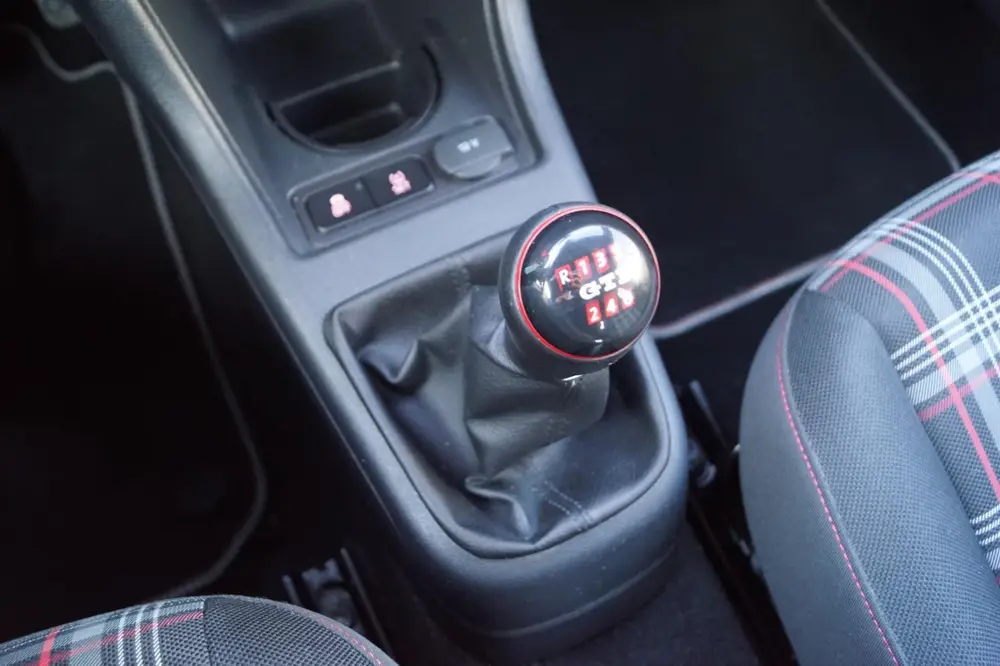 Volkswagen Up! 1.0 TSI GTI 5 Deurs 116PK Panodak Clima Stoev uit 2019, foto 19