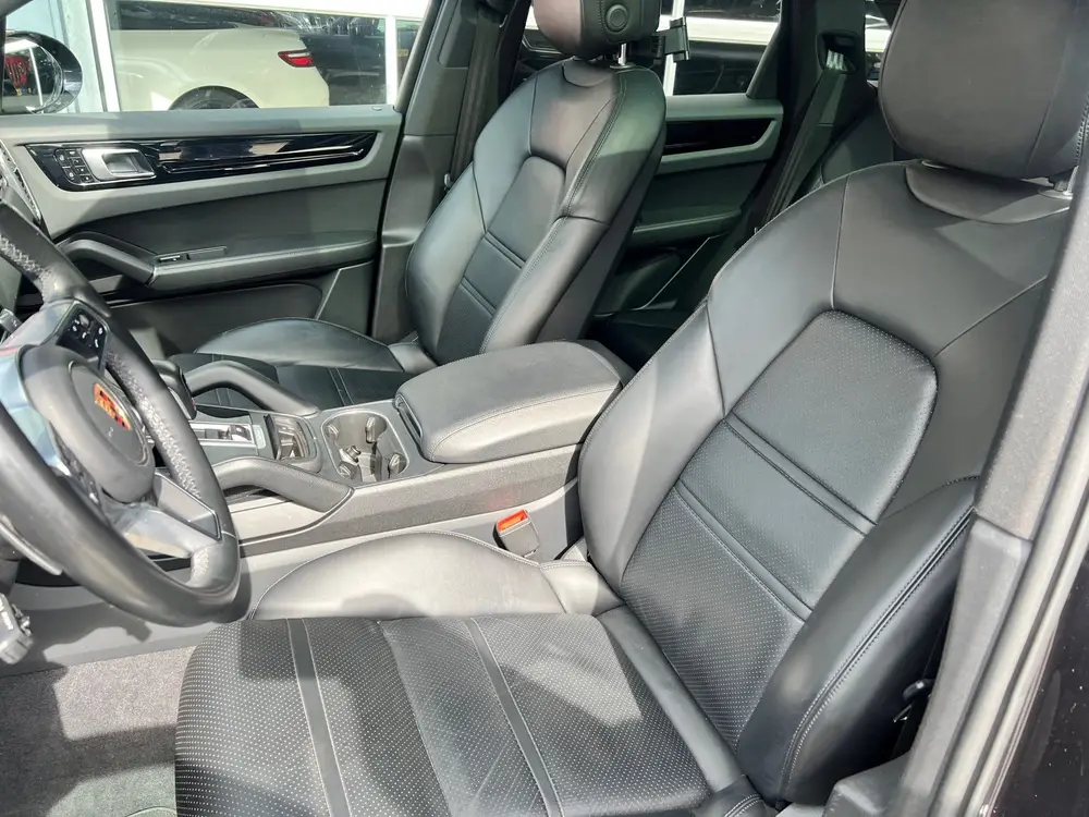 Porsche Cayenne 3.0 E-Hybrid uit 2020, foto 12