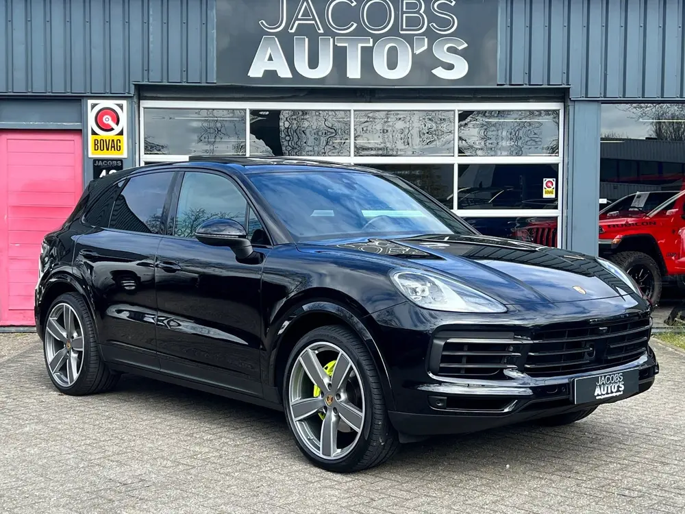 Porsche Cayenne 3.0 E-Hybrid uit 2020, foto 3
