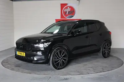 Volvo XC40 2.0 T5 AWD R-Design Dark Intro Edition Aut uit 2019