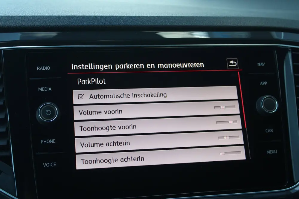 Volkswagen T-Roc 1.5 TSI R-Line Org NL | Af. Trekhaak | Virt uit 2020, foto 17