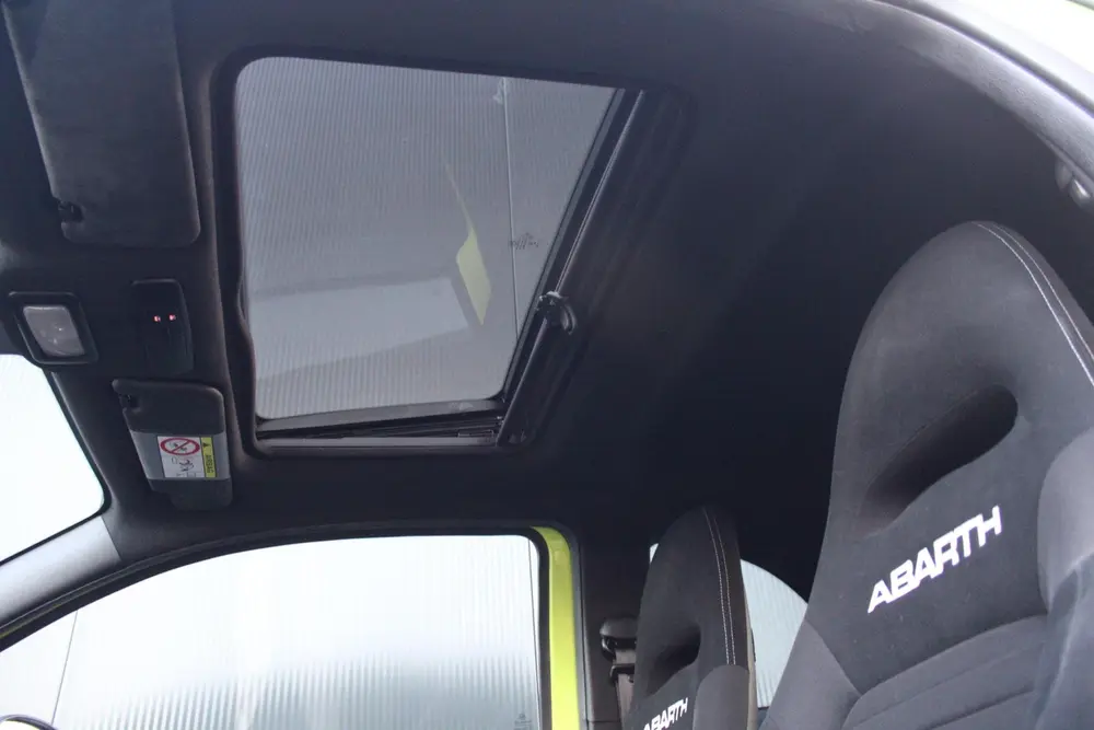 Abarth 595 Competizione 70th Anniversary 1.4 T-Jet | Pan.Dak uit 2020, foto 13