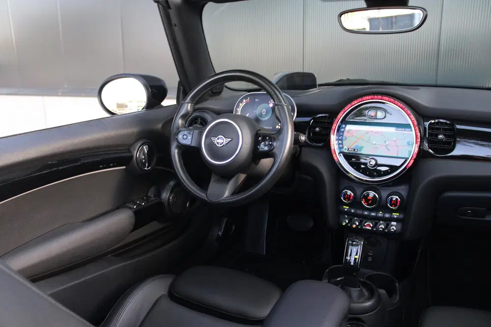 Mini Cooper 1.5 Cabriolet Classic uit 2023, foto 3
