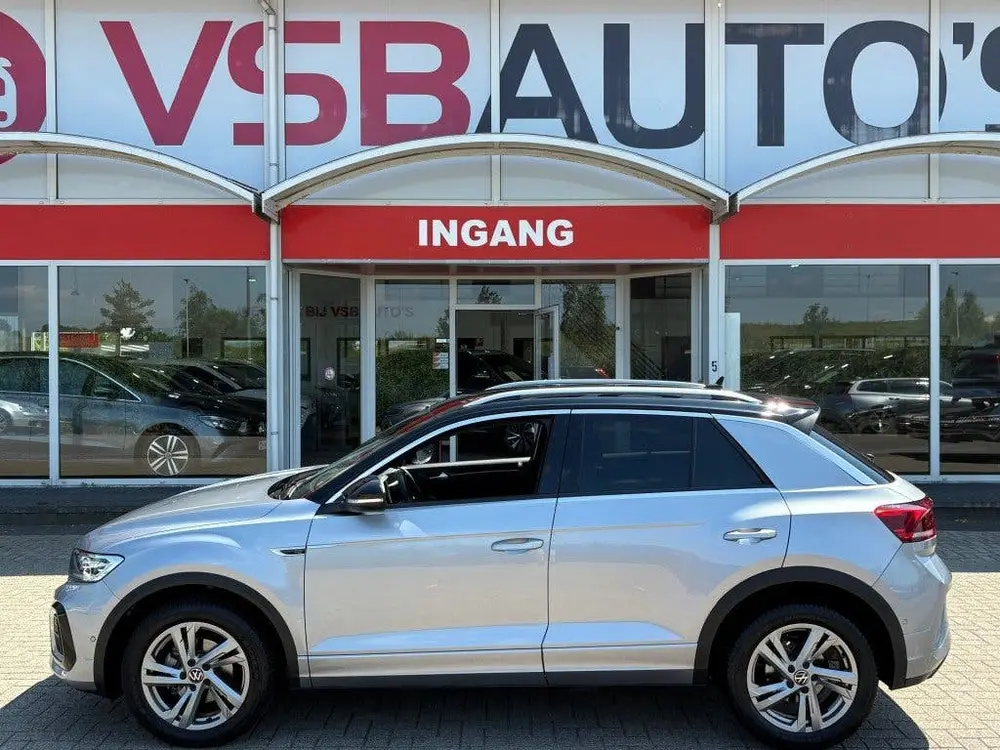 Volkswagen T-Roc 1.0 TSI R-LINE FACELIFT NAVI CAMERA CARPLAY uit 2023, foto 2