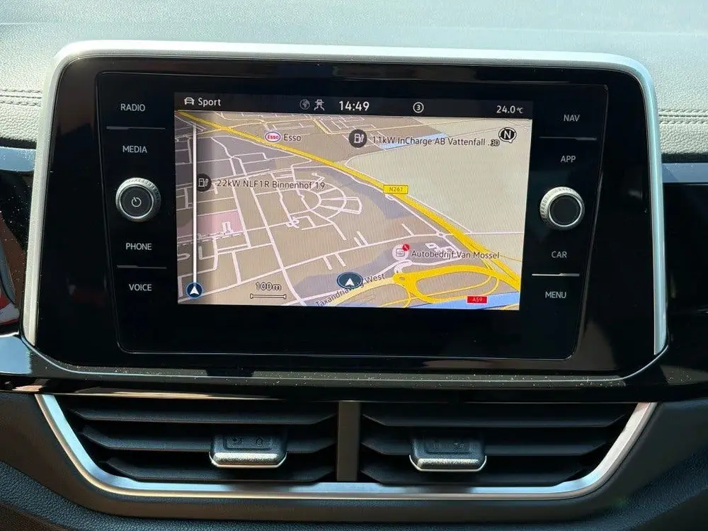 Volkswagen T-Roc 1.0 TSI R-LINE FACELIFT NAVI CAMERA CARPLAY uit 2023, foto 7