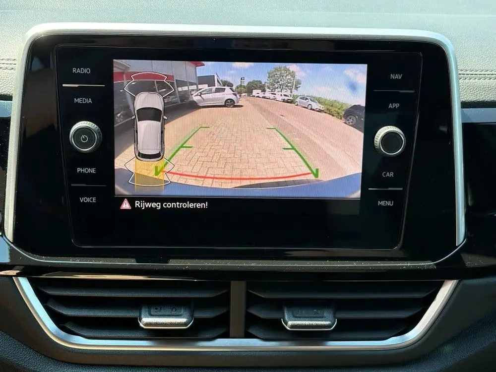 Volkswagen T-Roc 1.0 TSI R-LINE FACELIFT NAVI CAMERA CARPLAY uit 2023, foto 8