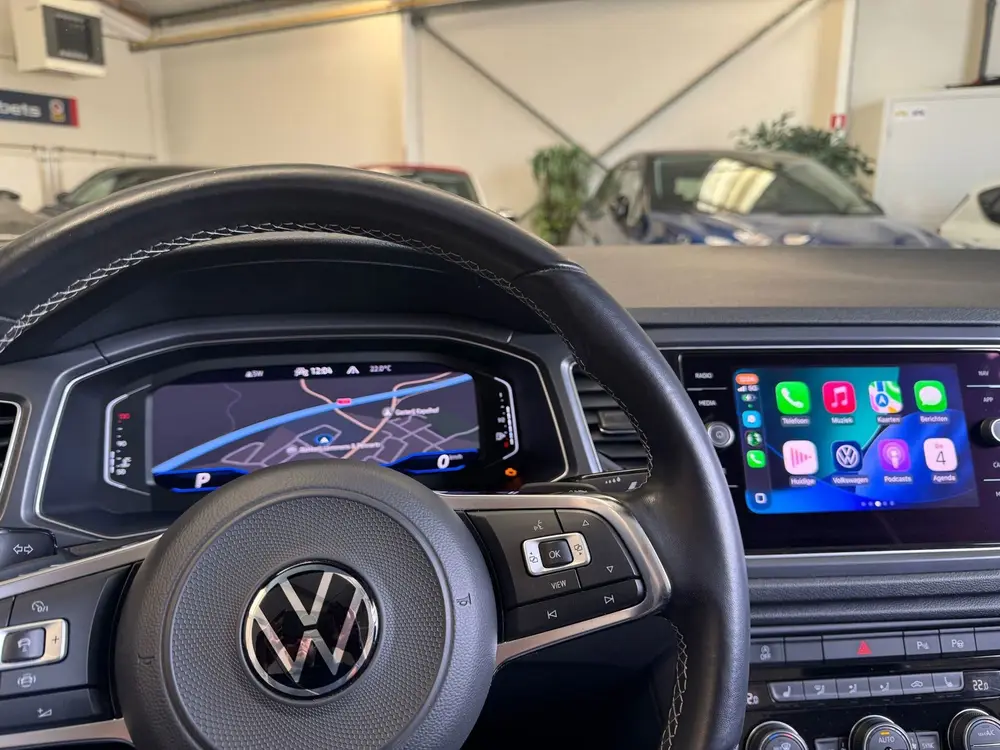 Volkswagen T-Roc Cabrio 1.5 TSI R-Line/Beats/stoelverw/19inc uit 2020, foto 13