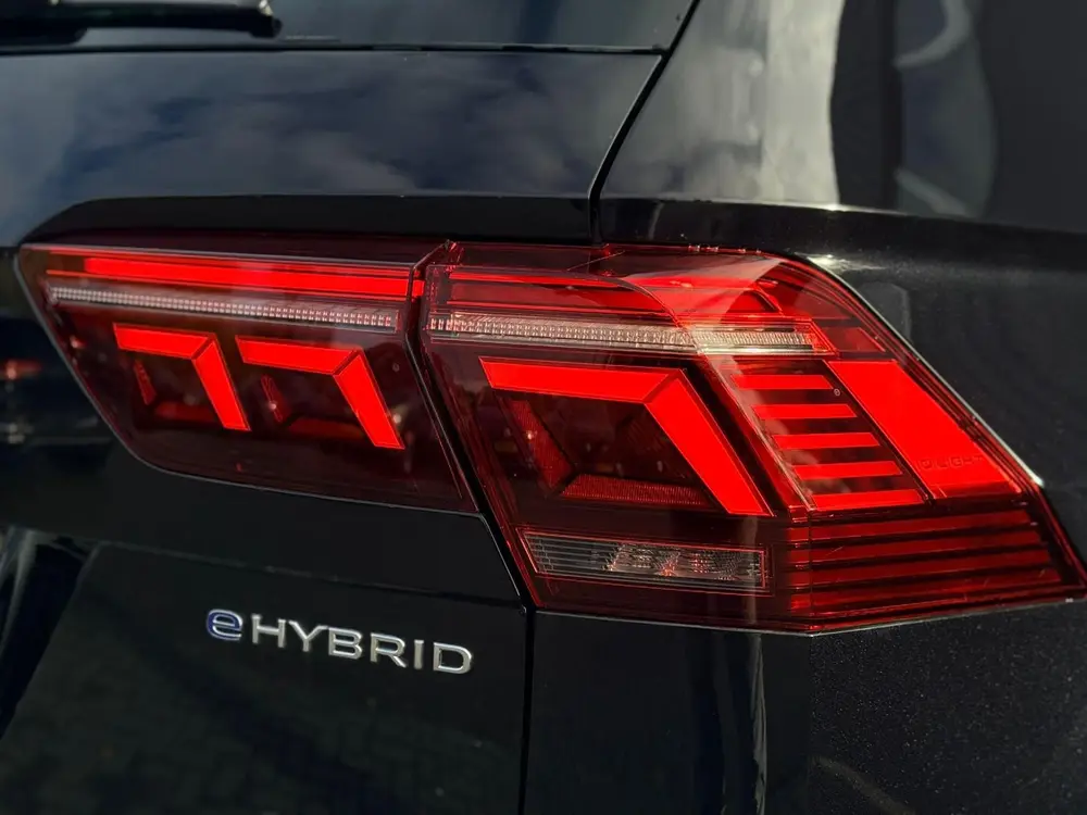 Volkswagen Tiguan 1.4 TSI eHybrid R-Line Pano uit 2021, foto 7