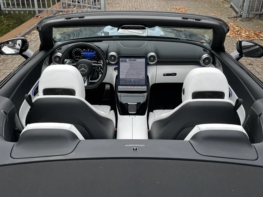 Mercedes-Benz SL 43 uit 2025, foto 7
