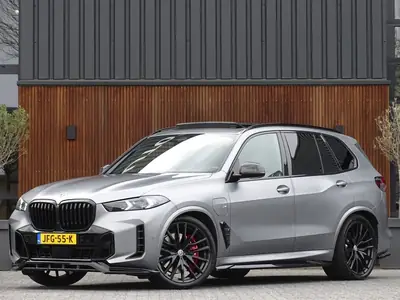 BMW X5 50e 490PK X-Drive M- Individual / Frozen Grey / Carbo uit 2023
