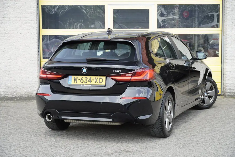 BMW 1-serie 118i Automaat 5drs Business Edition BJ2022 uit 2022, foto 4