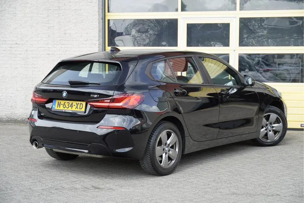 BMW 1-serie 118i Automaat 5drs Business Edition BJ2022 uit 2022, foto 5